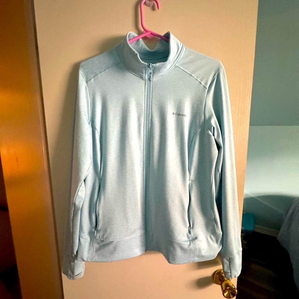 Columbia Women’s full zip athletic wear